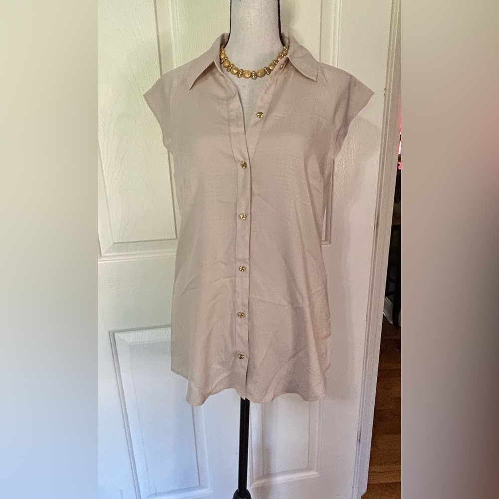 Express Cream Blouse SzM Gold Buttons, Butterfly Sleeves Elegant Top Casual